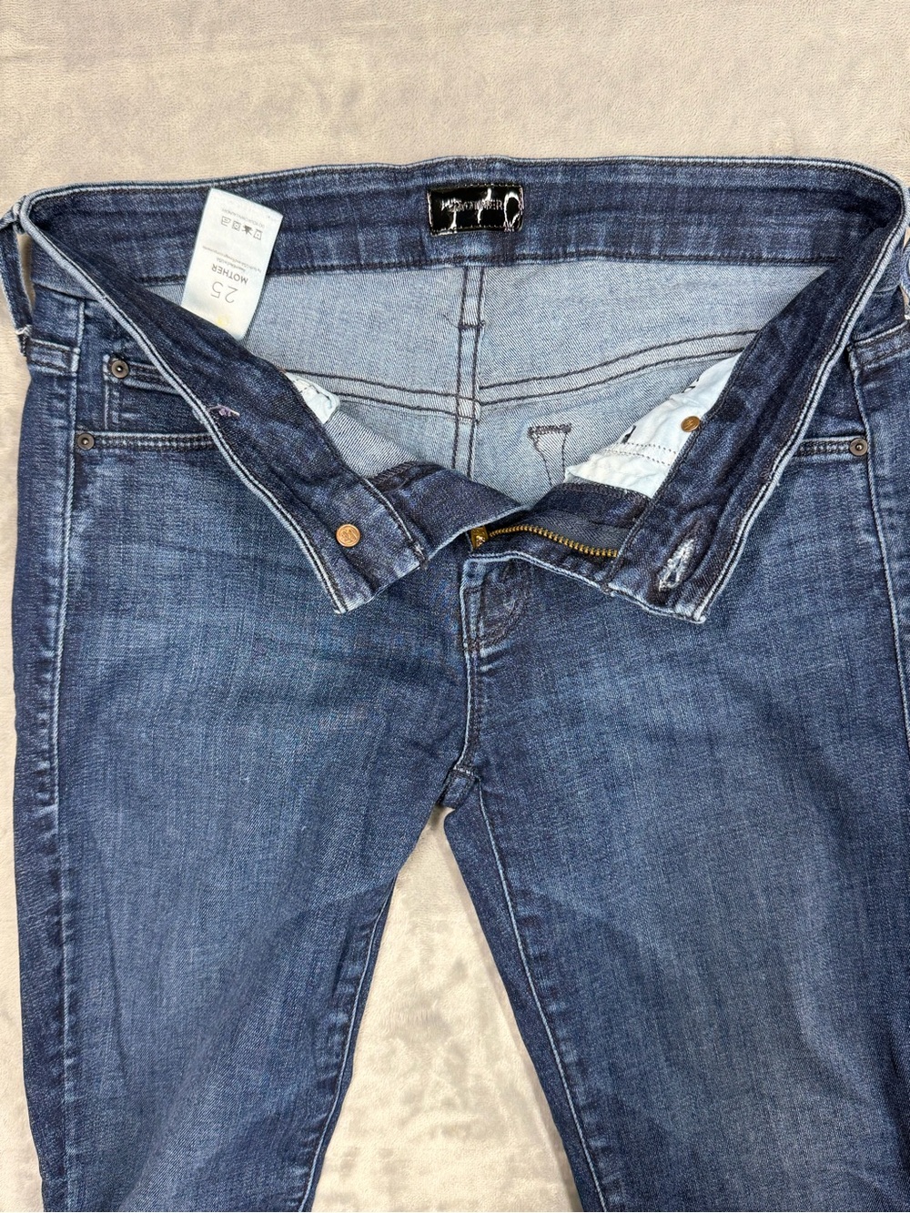 MOTHER The Looker Ankle Fray Jeans in Dark Wash - Picture 4 of 13